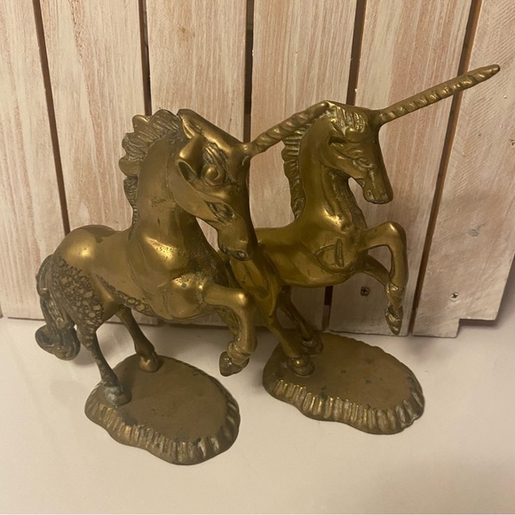 Two Vintage Brass Unicorn Freestanding Figurines Paperweights - Picture 4 of 5
